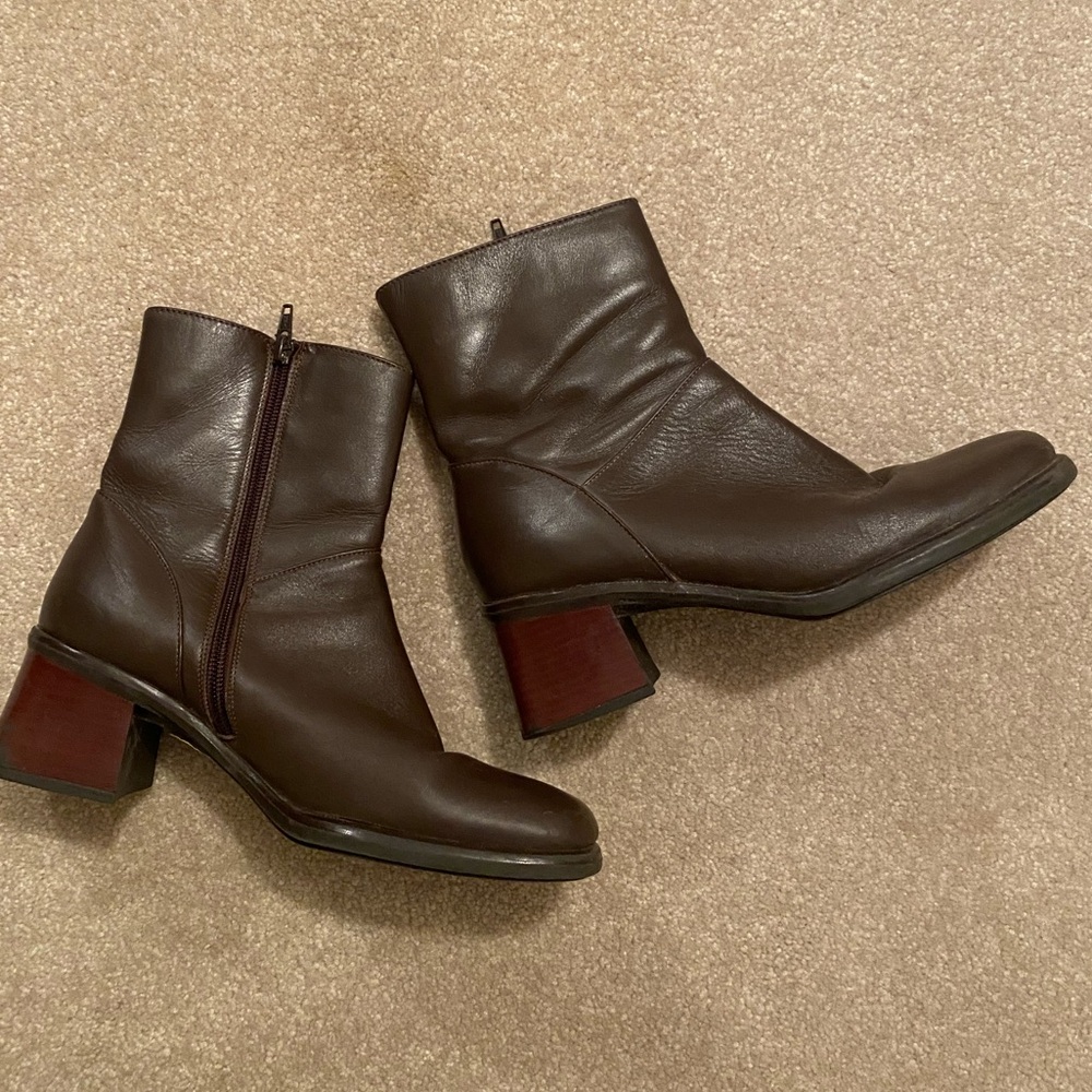 90’s ankle boots